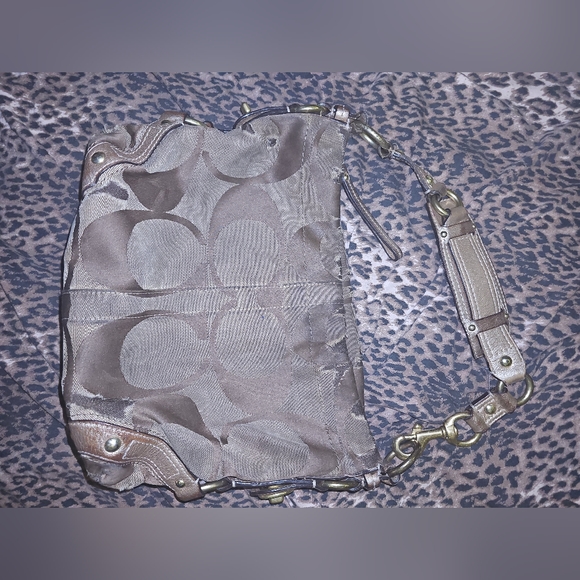 Coach purse - Picture 4 of 4